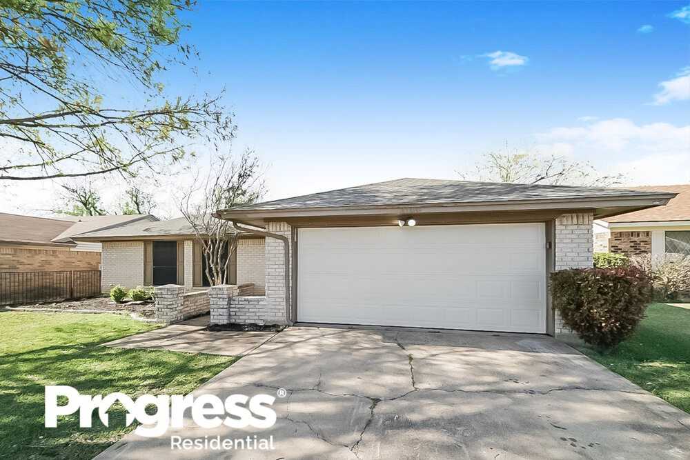 3100 Green Ridge St - Photo 3 of 16