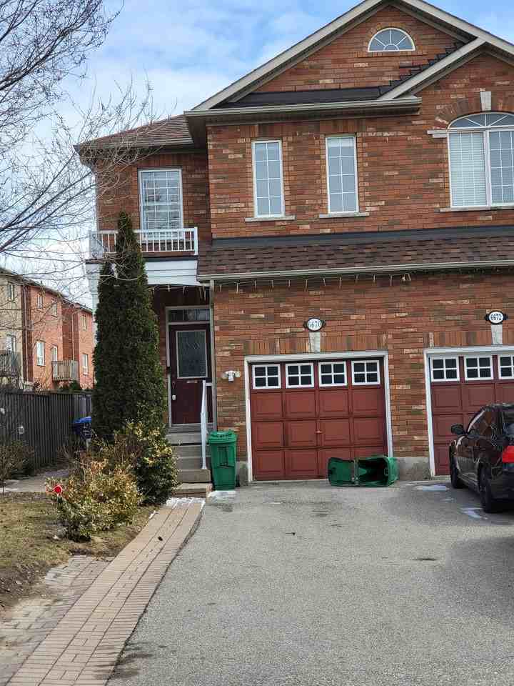 6670 Opera Glass Crescent, Mississauga, ON L5W 1R7 4 Bedroom House for