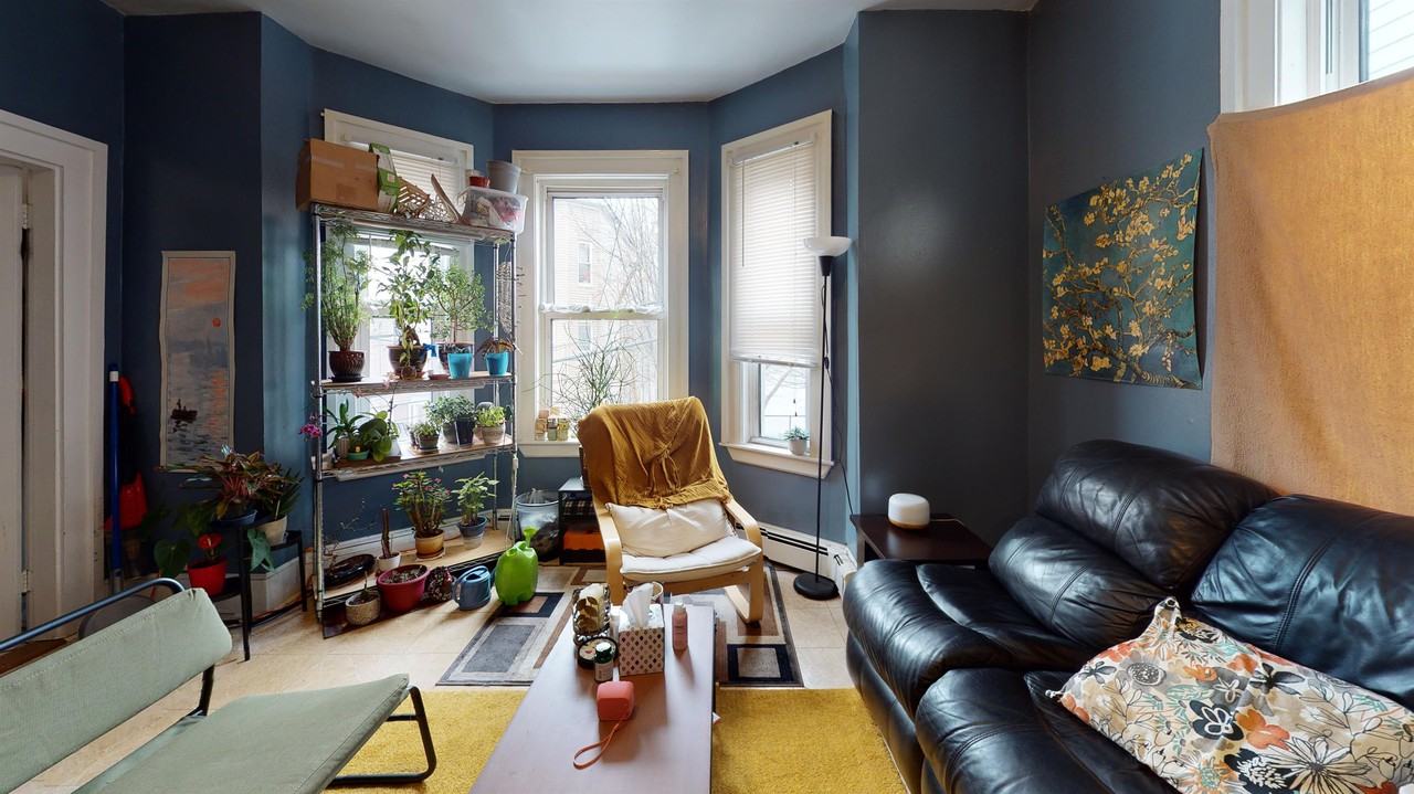 36 Mozart St #2