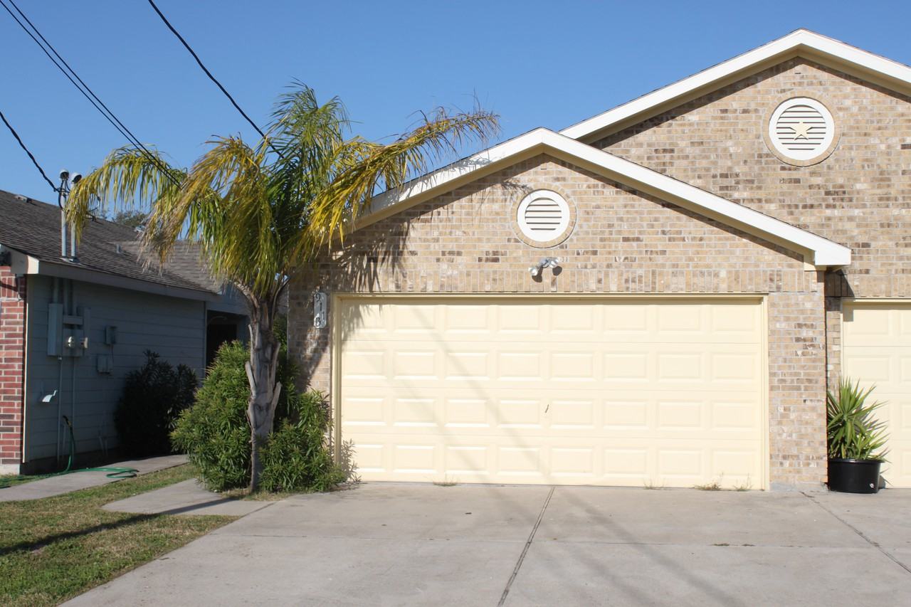 S Kossuth St #912A - Photo 2 of 20