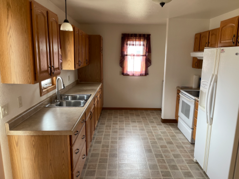 206 Franklin St - Photo 3 of 9