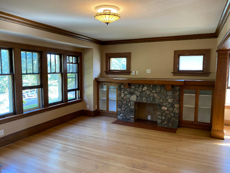 2215 N Hi Mount Blvd - Photo 2 of 14