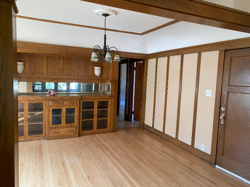 2215 N Hi Mount Blvd - Photo 3 of 14