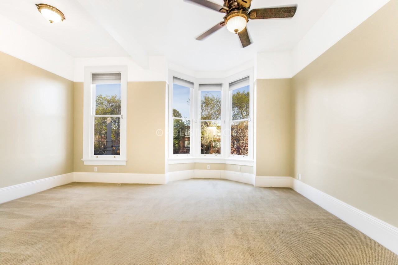 841 Webster St - Photo 3 of 30