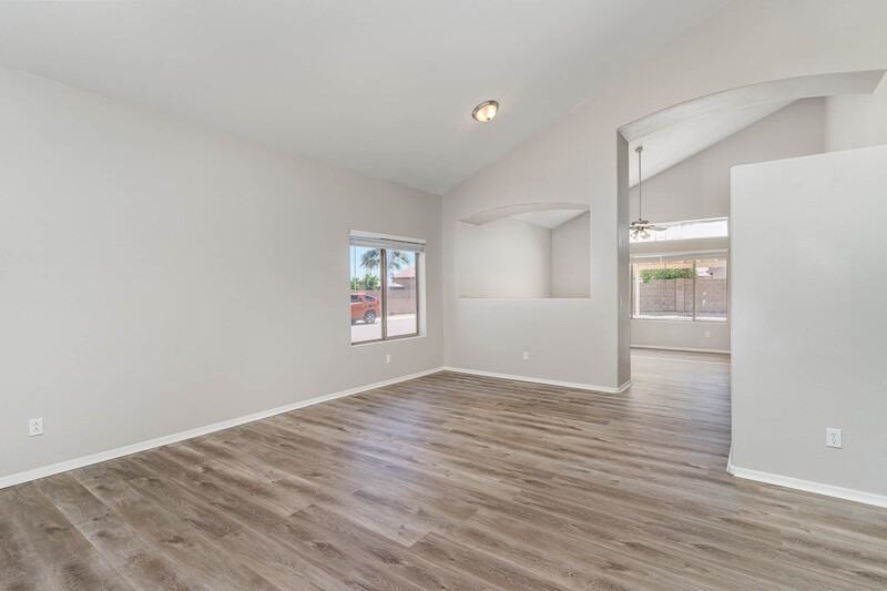 15939 W Tasha Dr - Photo 3 of 27
