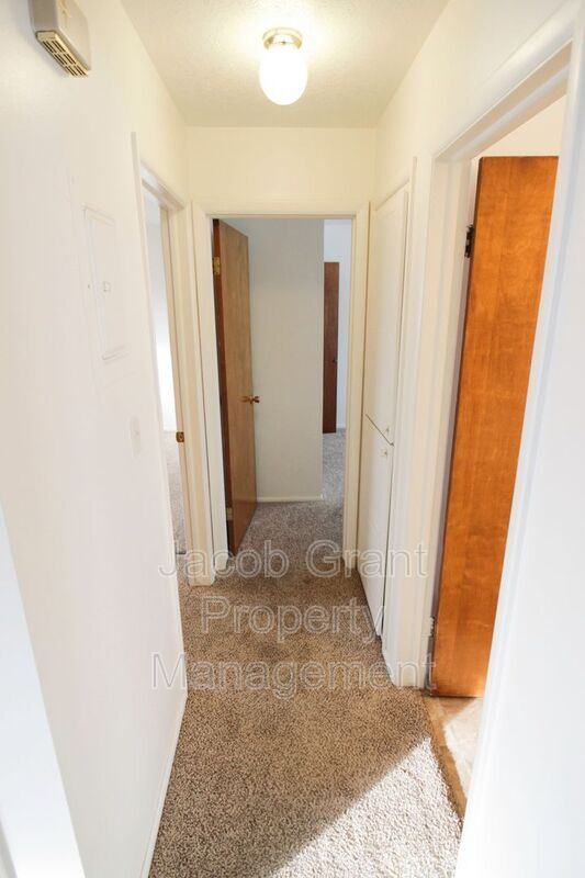 2134 Saint Clair Rd - Photo 6 of 10