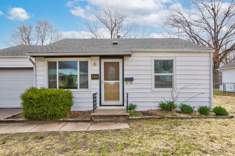 4608 S Sycamore Ave - Photo 3 of 40