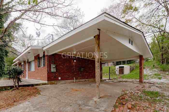 1618 S Seale Rd - Photo 3 of 17