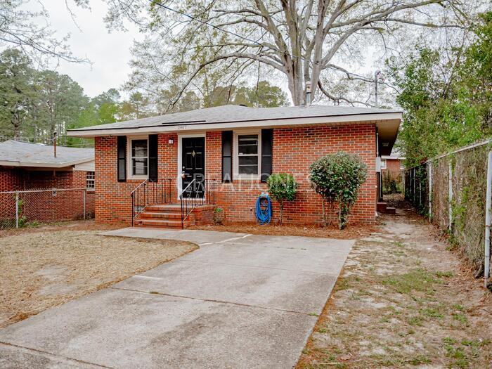 2817 Hackle St - Photo 3 of 25