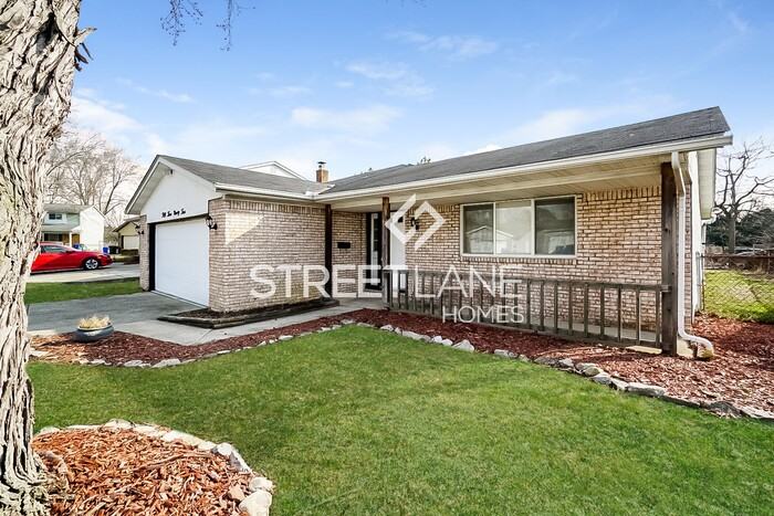 5394 Ivywood Ln - Photo 2 of 15