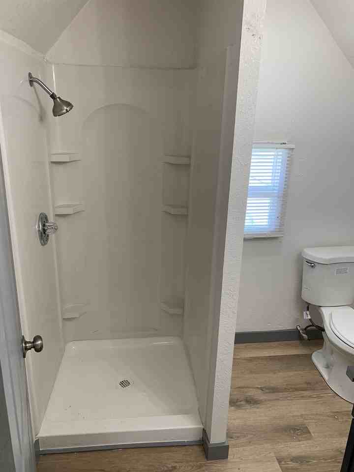 605 W 1st St - Photo 2 of 10