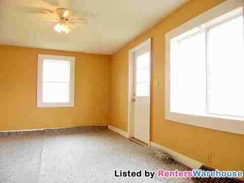 2802 SE 8th Ct - Photo 3 of 6