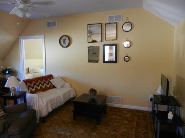 301 W Yarmouth Rd #A - Photo 2 of 7