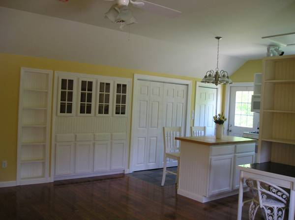 301 W Yarmouth Rd #A - Photo 3 of 7