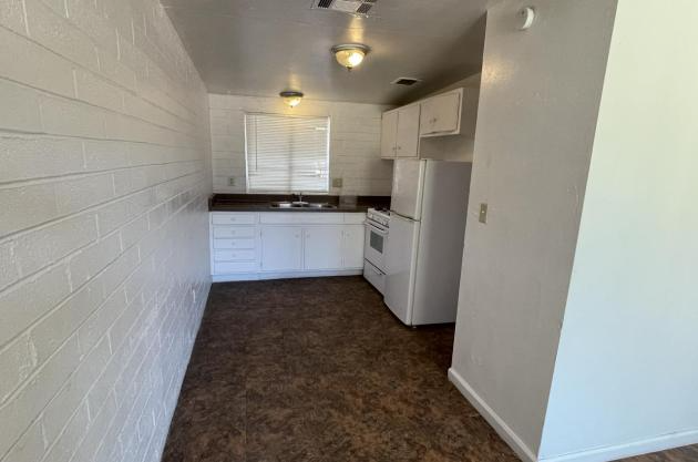 2750 N Balboa Ave #1