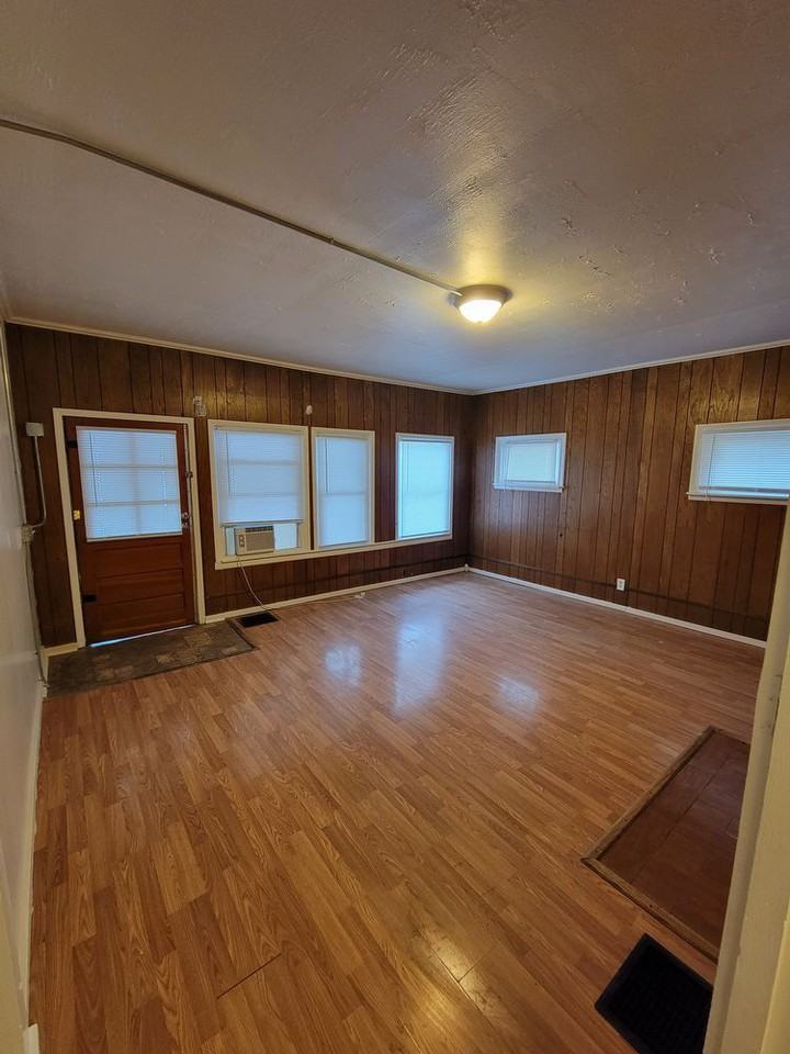3254 Guilford Ave - Photo 2 of 7