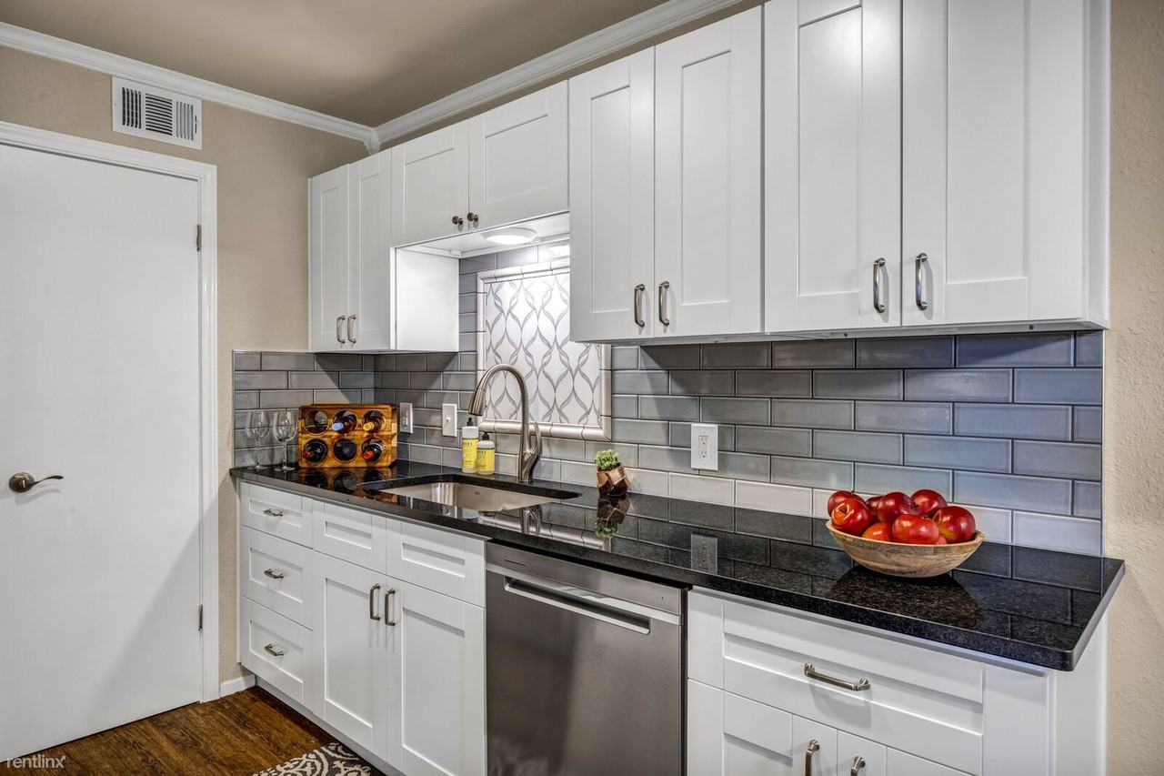 Blanco Oaks Apartments - Photo 3 of 48