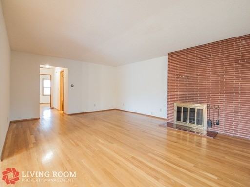 3419 SE Cora Dr - Photo 3 of 10