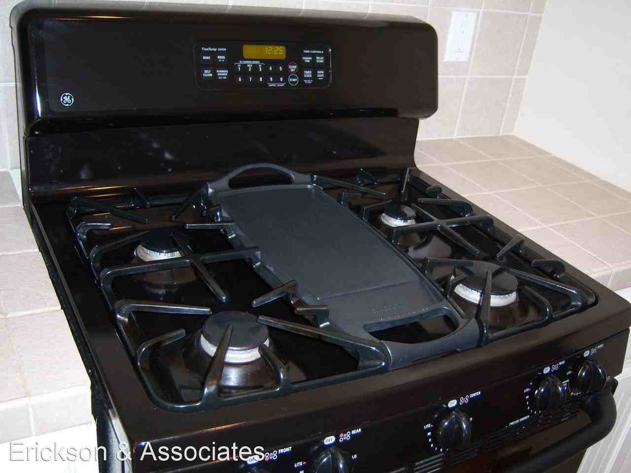 1701 Dartmouth Ave - Photo 2 of 4