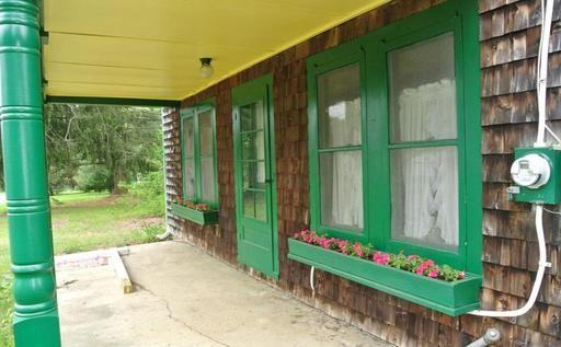 104 N Earlton Rd - Photo 3 of 5