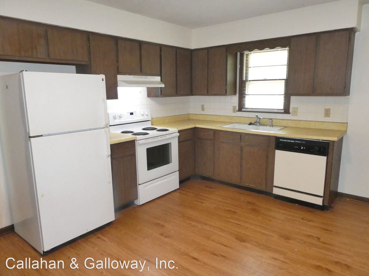 2106 Primrose Dr - Photo 3 of 19