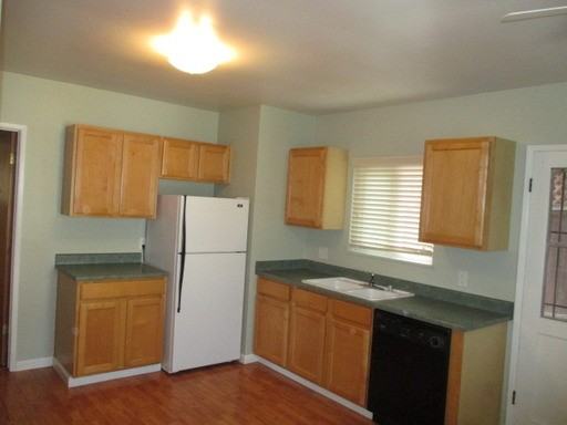 754 Mira Mar Ave - Photo 2 of 12