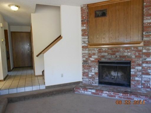 725 Tiffany Dr #I - Photo 3 of 8