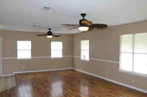 158 Lowery Ln - Photo 3 of 18