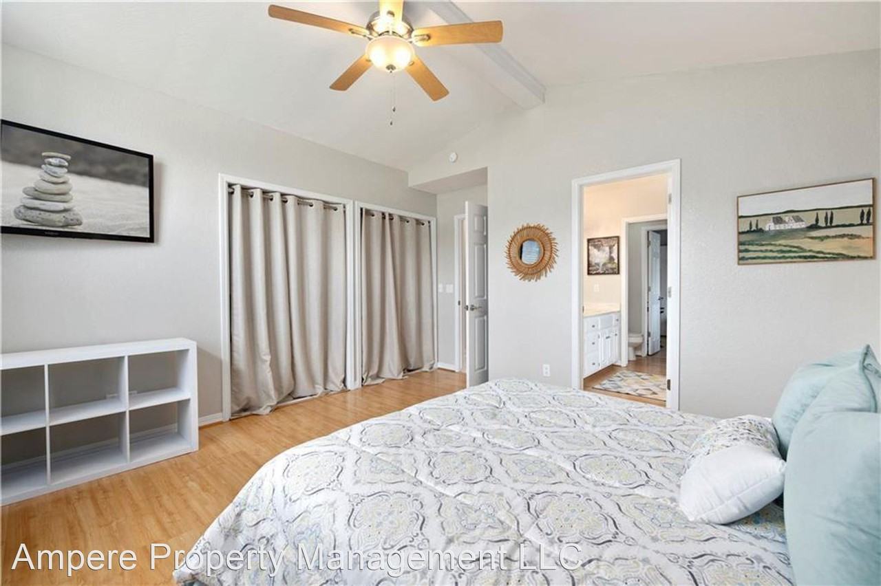 1499 N Weatherwood Ct