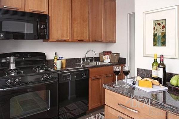 256 E 27th St 25G - Photo 3 of 7