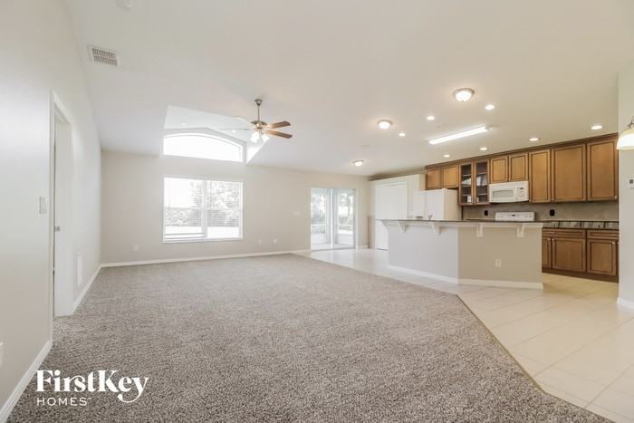211 Oak Branch Dr - Photo 2 of 15