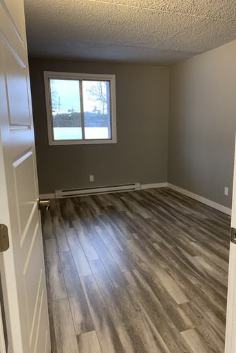 600 Glengarry Blvd - Photo 3 of 3