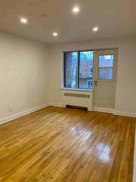 4930 Boul édouard-Montpetit #1 - Photo 5 of 10