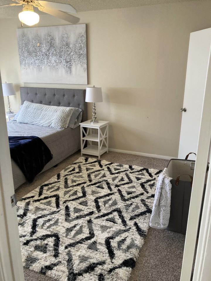 The Landing at Pinewood Park - Photo 2 of 7