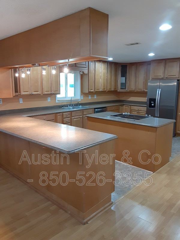 4883 Davis Dr - Photo 2 of 15