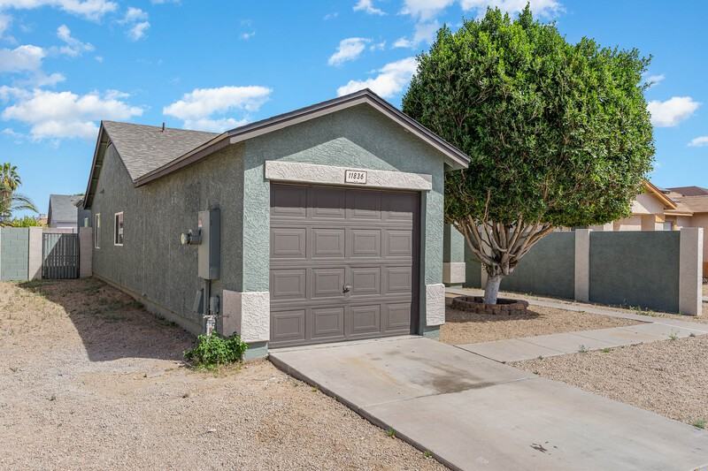 11836 W Bloomfield Rd - Photo 2 of 23