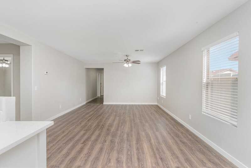 11836 W Bloomfield Rd - Photo 3 of 23