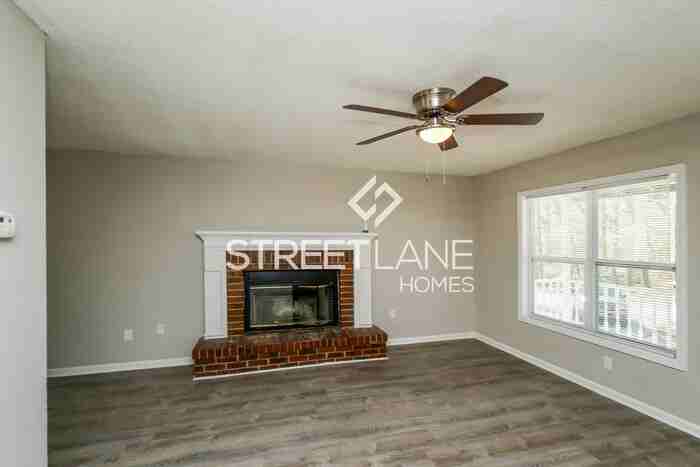 3824 Cannon Dr - Photo 2 of 15