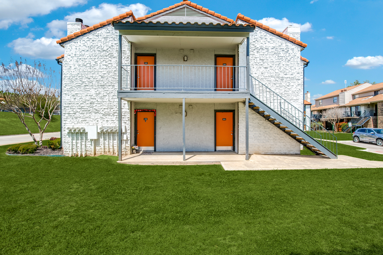 Bella Via Apartment Homes - Photo 3 of 30