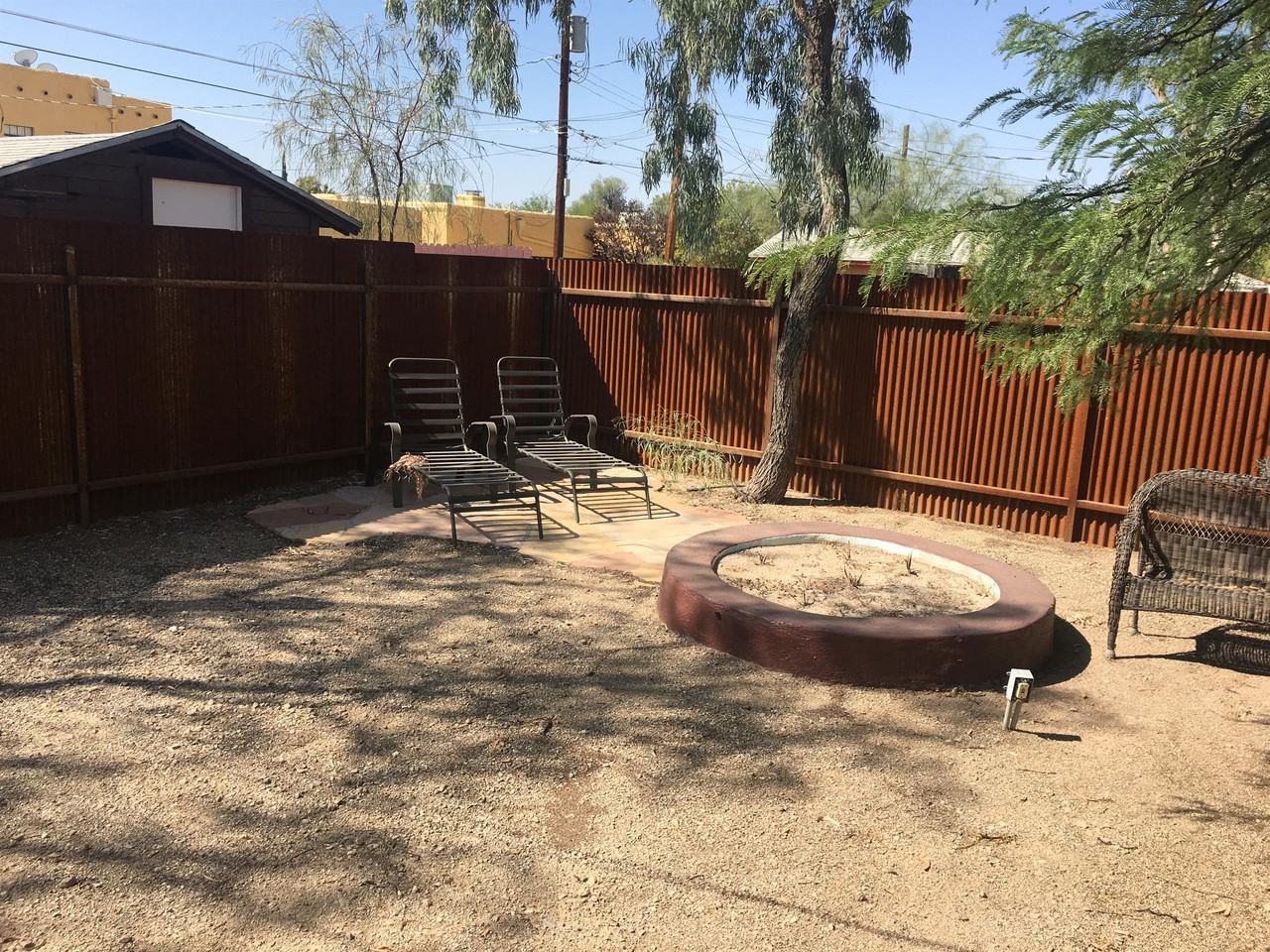 1030 E 7th St #1 - Photo 2 of 50