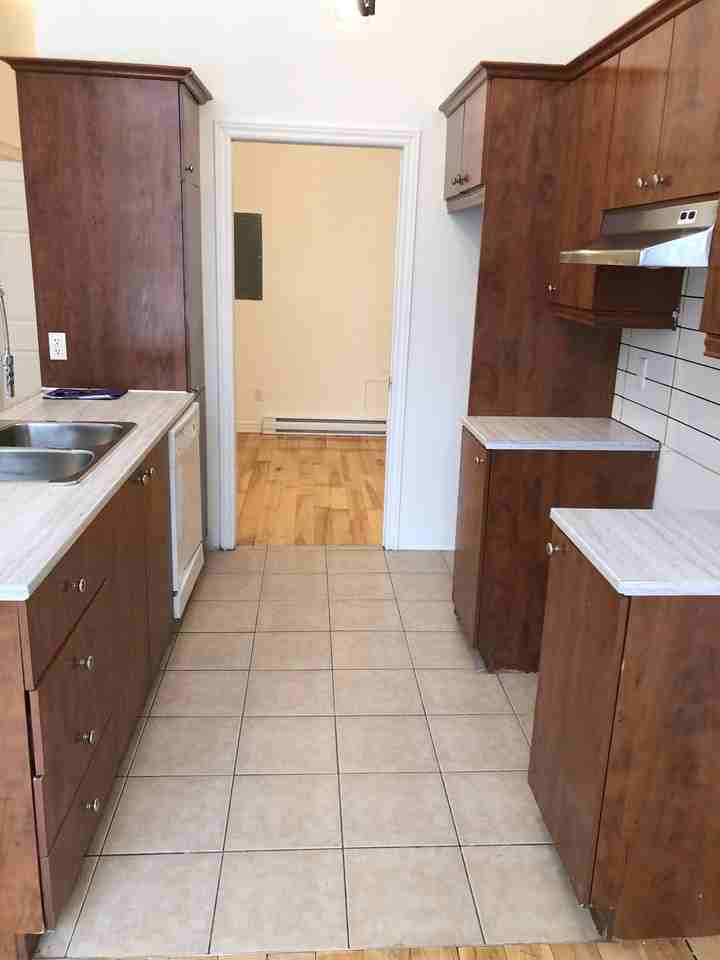 1407 Rue Aylwin #106 - Photo 2 of 13