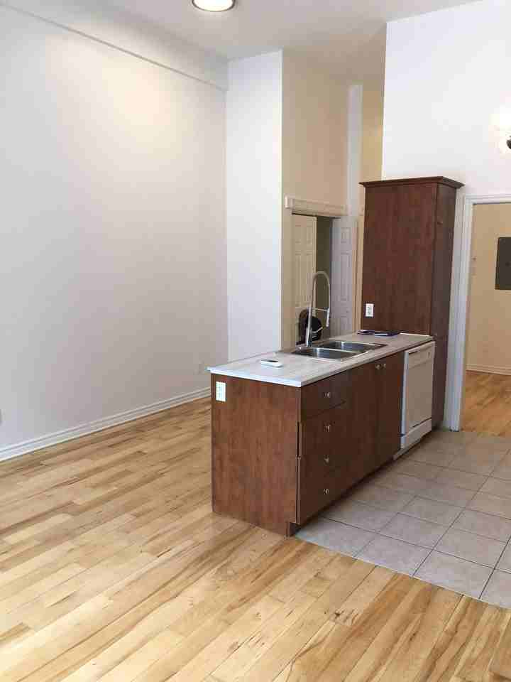 1407 Rue Aylwin #106 - Photo 6 of 13