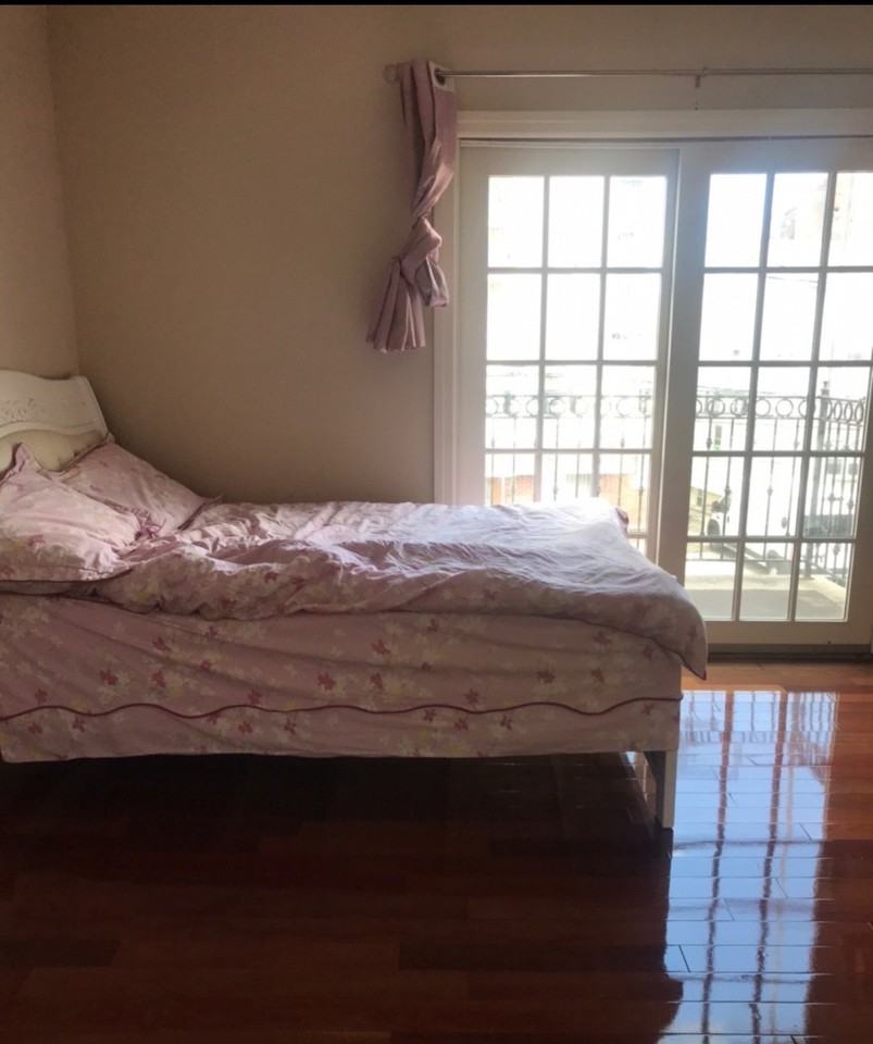 East 23rd Street 2F, New York, NY 11235 1 Bedroom Apartment for Rent