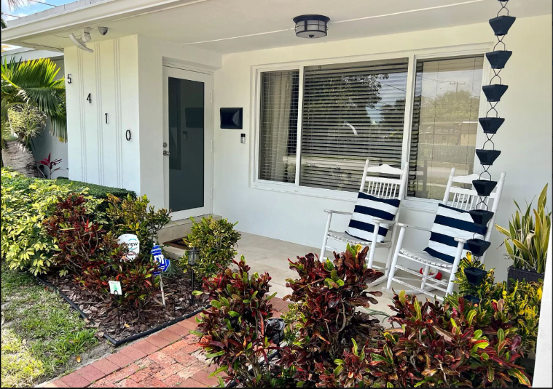 5410 Sw 95th Ct Fl 33165 - Photo 2 of 7