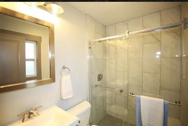 1587 New St Ne - Photo 3 of 15