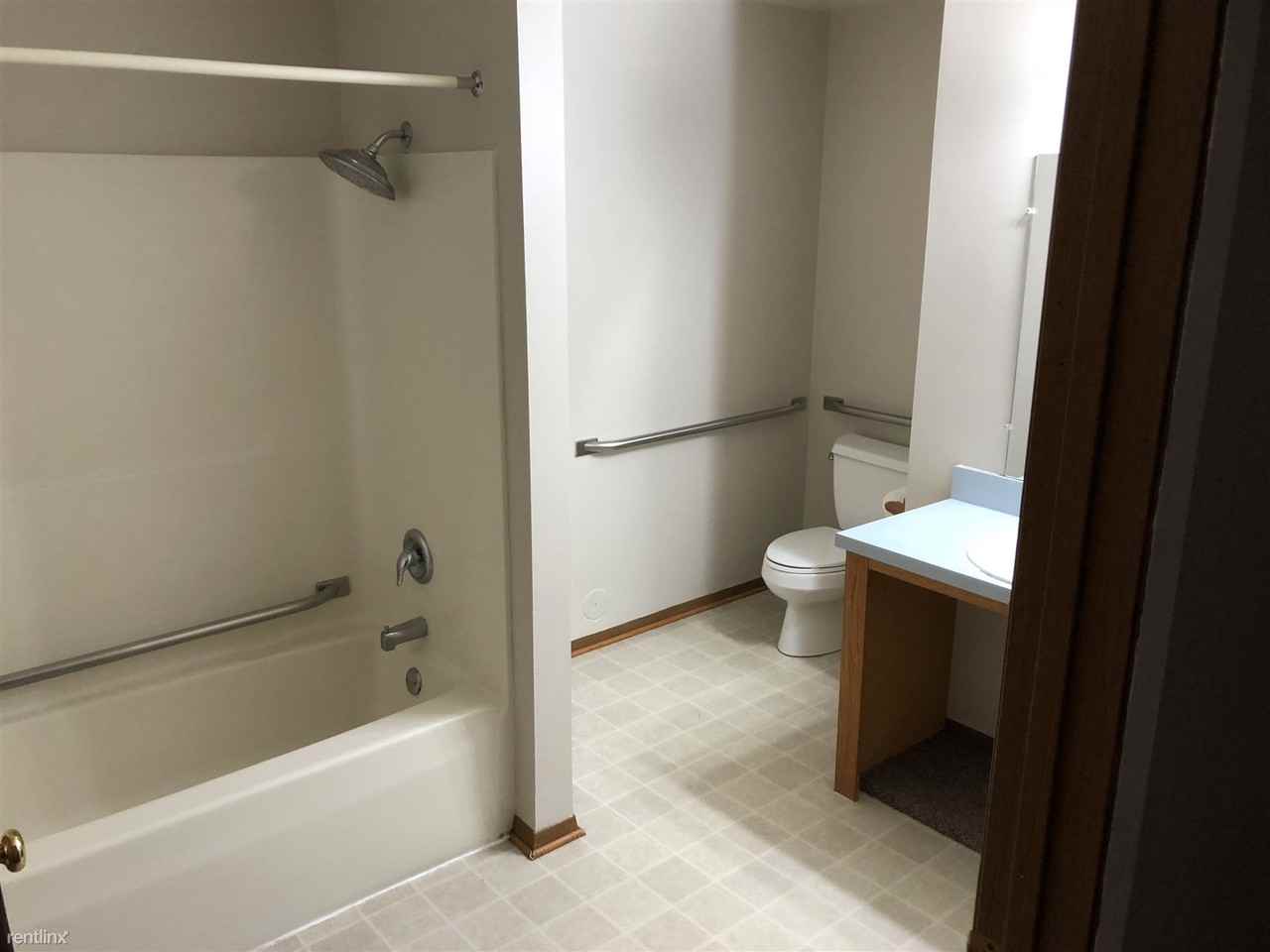 13028 Prairie View Dr #3 - Photo 3 of 7