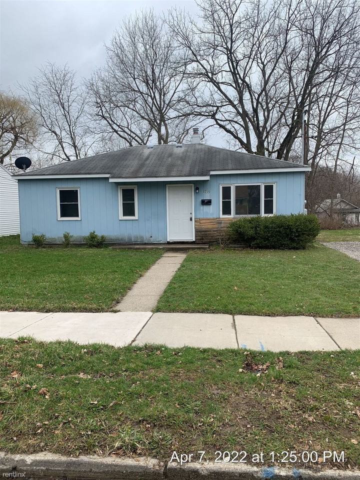 1235 Glenn St - Photo 2 of 14