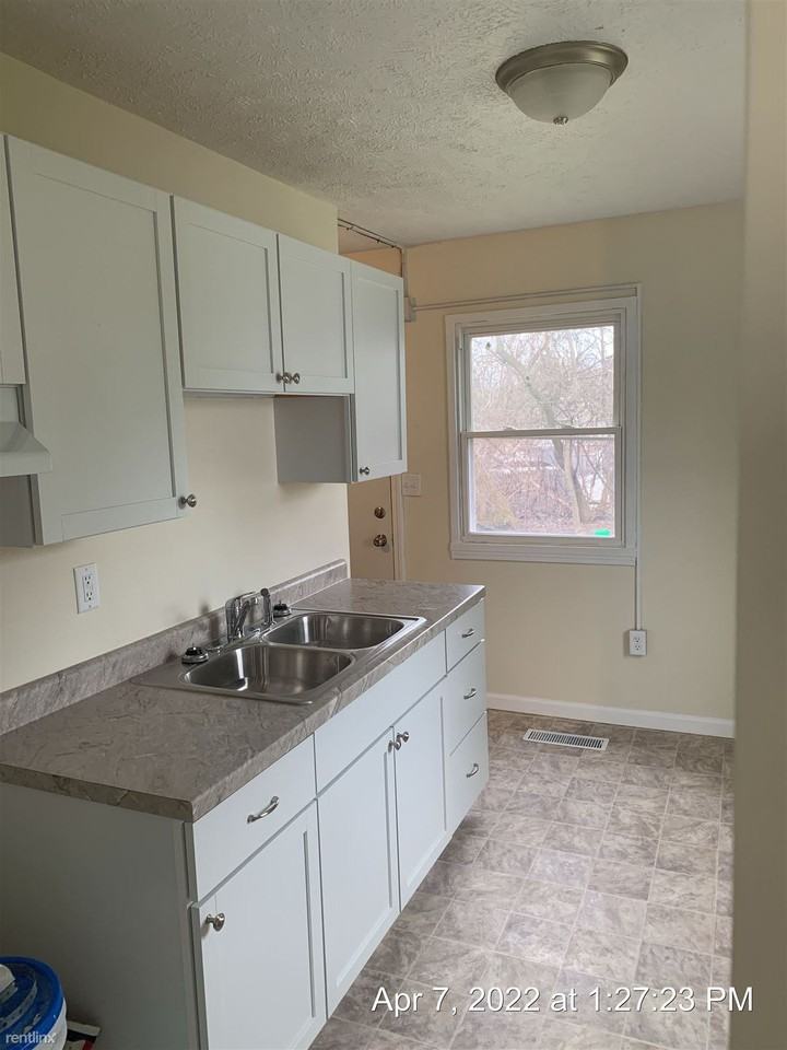 1235 Glenn St - Photo 3 of 14
