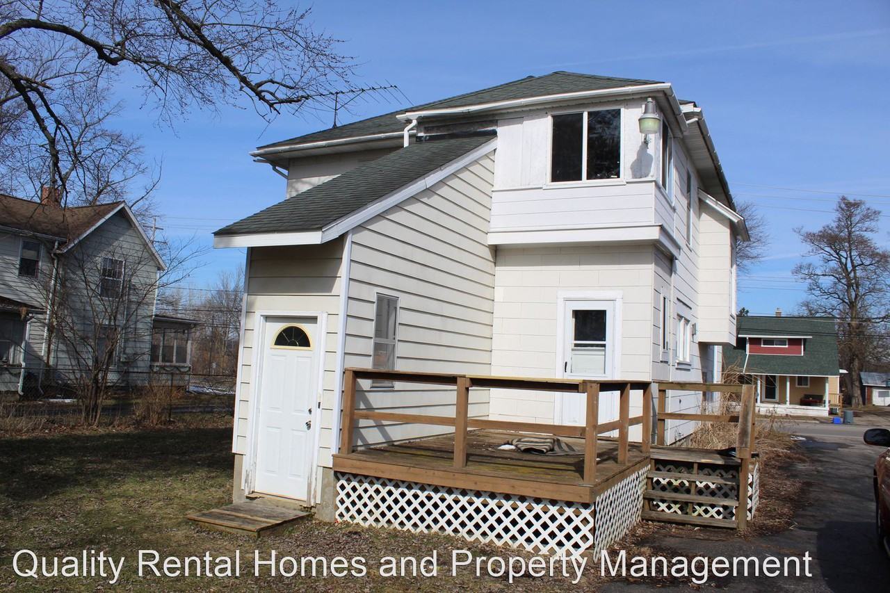 340 E Vienna St - Photo 2 of 26
