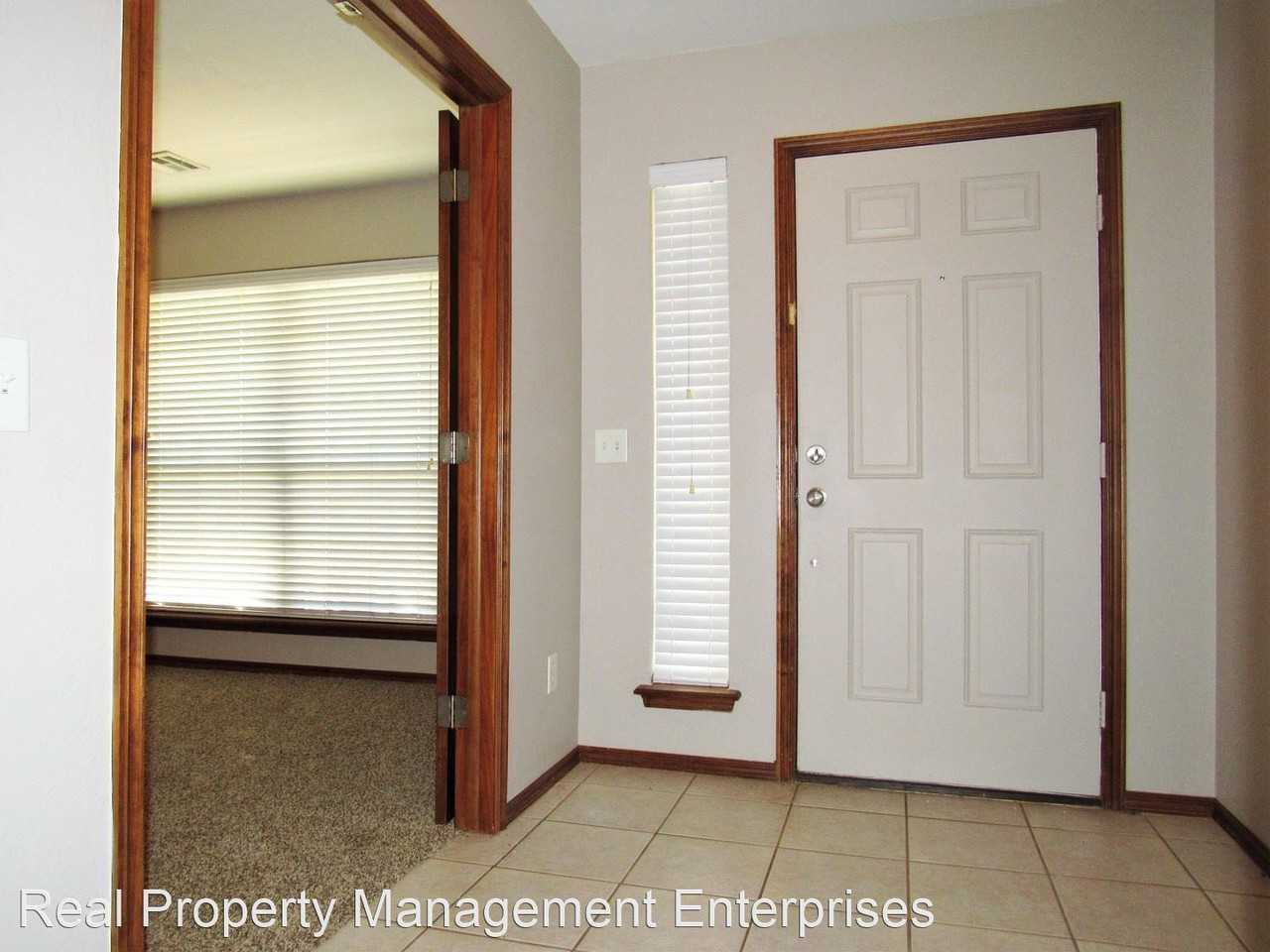 2913 Sw 102nd St - Photo 3 of 28